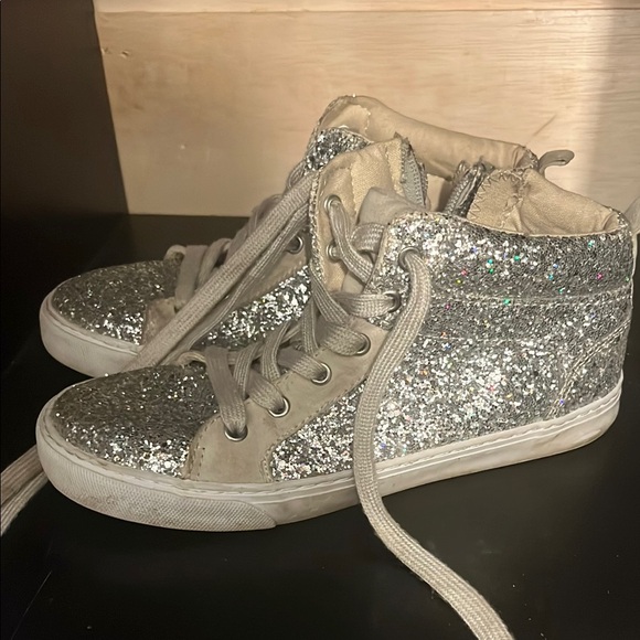 GAP Silver and Gray High-Top Sneakers with Glitter Toe Cap - Picture 2 of 6